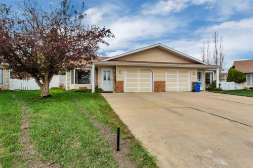 26 Dale Close  Red Deer, AB T4R 2L5