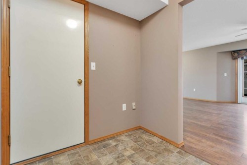 26 Dale Close, Red Deer, AB - Indoor Photo Showing Other Room