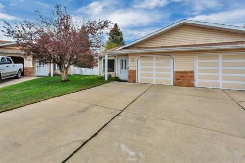 26 Dale Close, Red Deer, AB - Outdoor