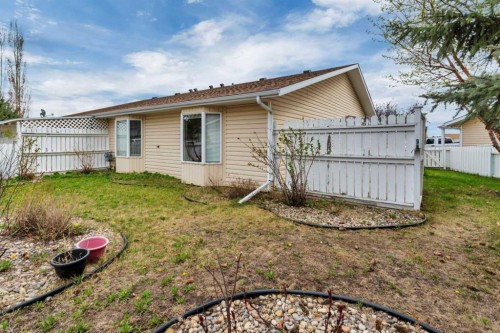 26 Dale Close, Red Deer, AB - Outdoor
