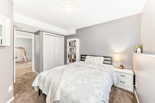 6 Timmons Close, Lacombe, AB - Indoor Photo Showing Bedroom