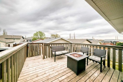 6 Timmons Close, Lacombe, AB - Outdoor With Exterior