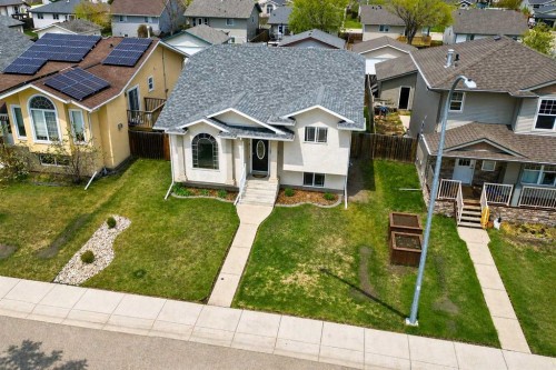 6 Timmons Close, Lacombe, AB - Outdoor With Facade