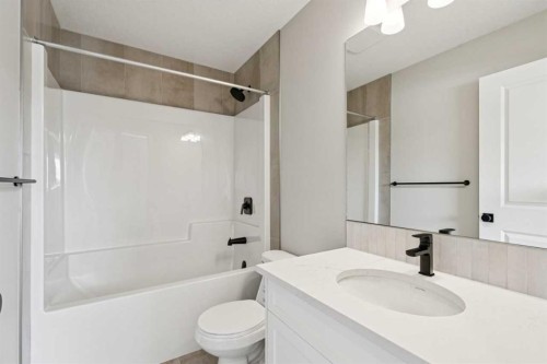 400 Fireside Drive, Cochrane, AB - Indoor Photo Showing Bathroom