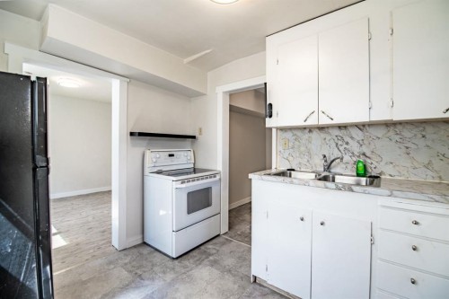 5903 56 Avenue, Red Deer, AB 