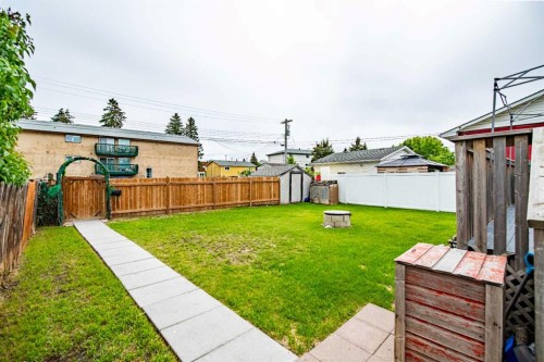 5903 56 Avenue, Red Deer, AB 