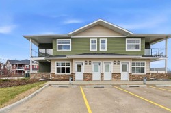 E5-5300 Vista Trail Blackfalds, AB T4M 0L8