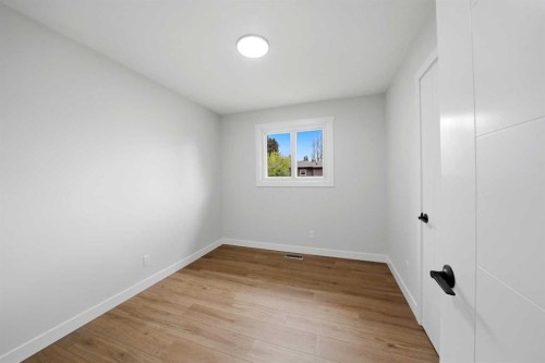 105 Cunningham Crescent, Red Deer, AB - Indoor Photo Showing Other Room