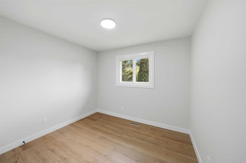 105 Cunningham Crescent, Red Deer, AB - Indoor Photo Showing Other Room