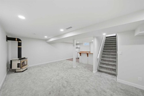 105 Cunningham Crescent, Red Deer, AB - Indoor Photo Showing Other Room