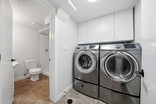 105 Cunningham Crescent, Red Deer, AB - Indoor Photo Showing Laundry Room