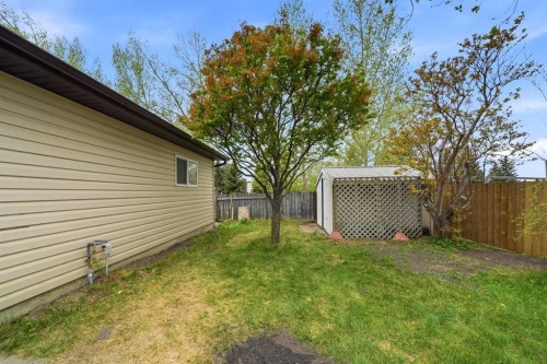 105 Cunningham Crescent, Red Deer, AB - Outdoor