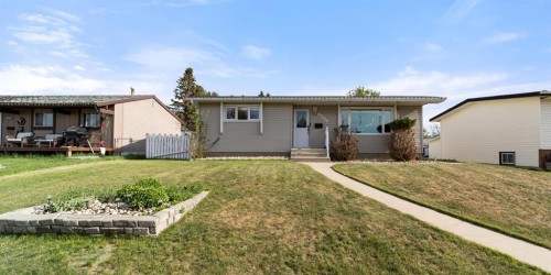 6306 44A Avenue  Camrose, AB T4V 2V7