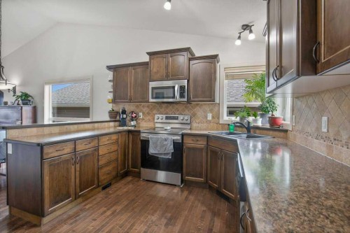 124 Vincent Close, Red Deer, AB 