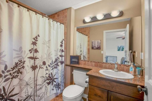 124 Vincent Close, Red Deer, AB 