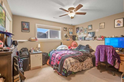 124 Vincent Close, Red Deer, AB 