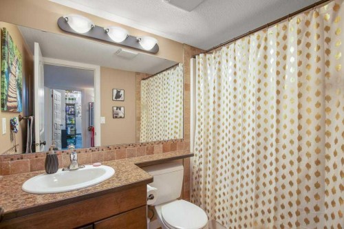 124 Vincent Close, Red Deer, AB 
