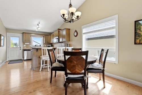 114 Stephenson Crescent, Red Deer, AB - Indoor Photo Showing Dining Room