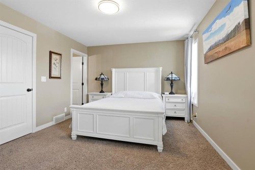 114 Stephenson Crescent, Red Deer, AB - Indoor Photo Showing Bedroom