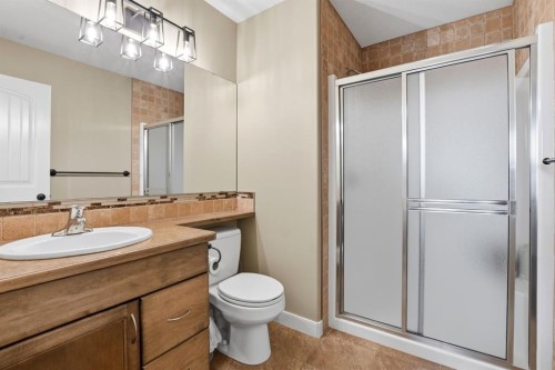 114 Stephenson Crescent, Red Deer, AB - Indoor Photo Showing Bathroom