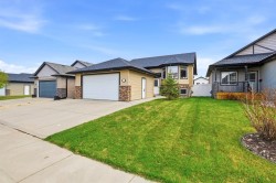 114 Stephenson Crescent Red Deer, AB T4R 0L6