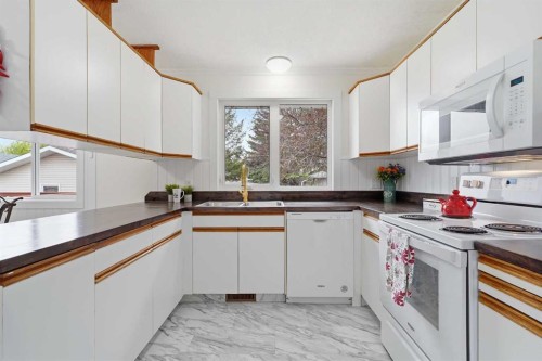 35 Ayers Avenue, Red Deer, AB 