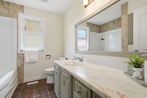 35 Ayers Avenue, Red Deer, AB 