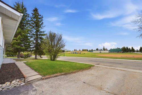 35 Ayers Avenue, Red Deer, AB 
