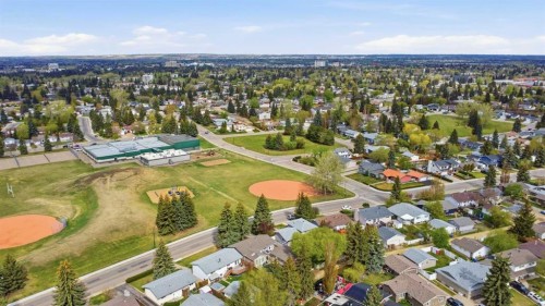 35 Ayers Avenue, Red Deer, AB 