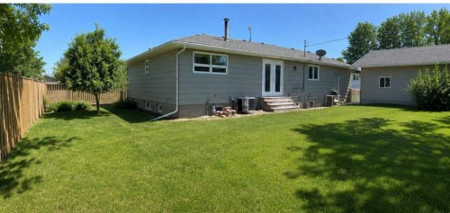 5110 51, Castor, AB - Outdoor