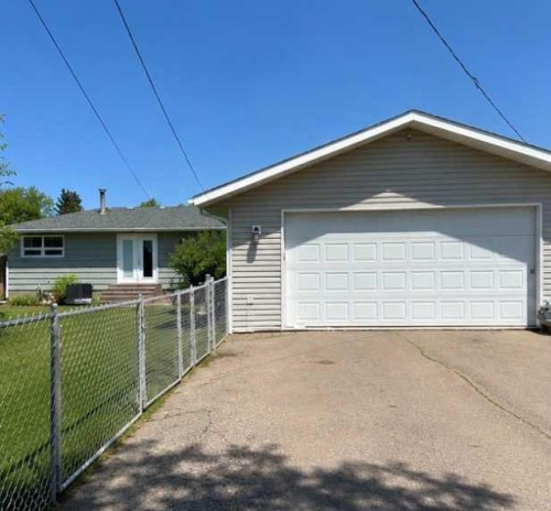 5110 51, Castor, AB - Outdoor With Exterior
