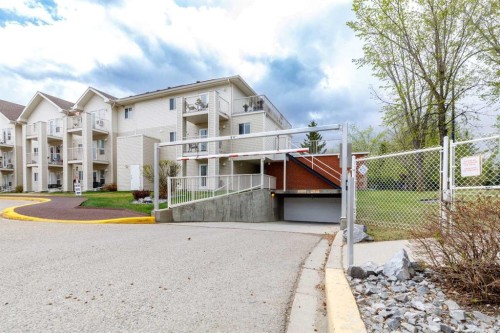 326-56 Carroll Crescent, Red Deer, AB - Outdoor With Balcony