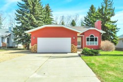 8 Petticoat Lane Lacombe, AB T4L 1T6