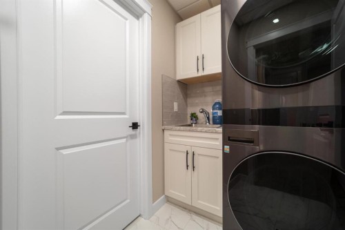3702 76 Street, Camrose, AB - Indoor Photo Showing Laundry Room