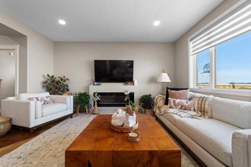 3702 76 Street, Camrose, AB - Indoor Photo Showing Living Room