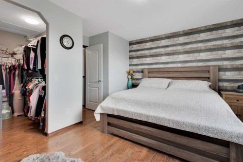 156 Oswald Close, Red Deer, AB - Indoor Photo Showing Bedroom