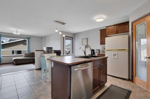 156 Oswald Close, Red Deer, AB - Indoor Photo Showing Kitchen With Double Sink