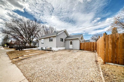 5602 51 Avenue, Lacombe, AB - Outdoor