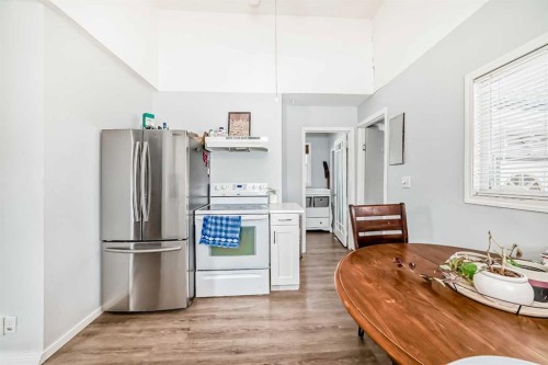 5602 51 Avenue, Lacombe, AB - Indoor