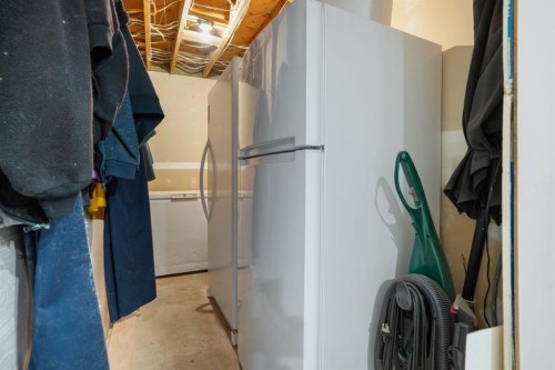 48107 Range Road 220, Rural Camrose County, AB - Indoor