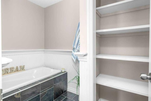 65 Wiltshire Boulevard, Red Deer, AB 