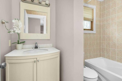 65 Wiltshire Boulevard, Red Deer, AB 