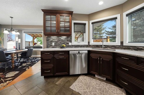 112 Denison Crescent, Red Deer, AB - Indoor Photo Showing Kitchen With Upgraded Kitchen