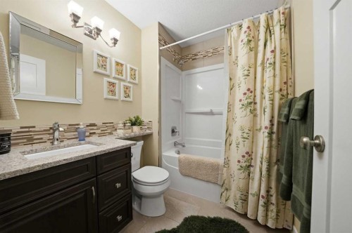 112 Denison Crescent, Red Deer, AB - Indoor Photo Showing Bathroom