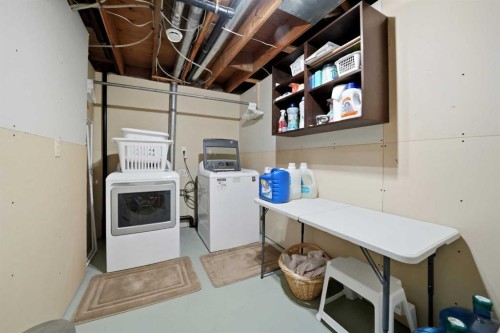 112 Denison Crescent, Red Deer, AB - Indoor Photo Showing Laundry Room