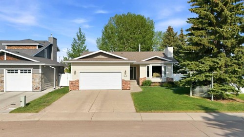 112 Denison Crescent, Red Deer, AB - Outdoor With Facade