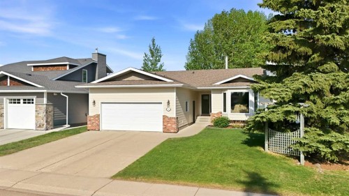 112 Denison Crescent, Red Deer, AB - Outdoor With Facade