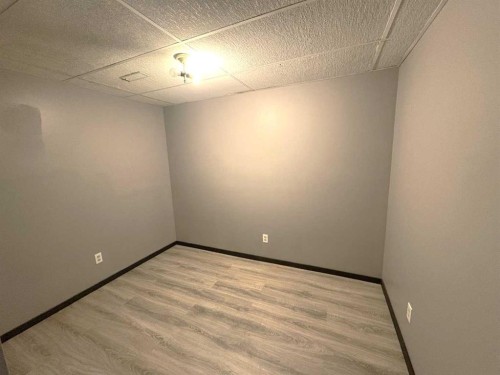 5602 47 Avenue West, Forestburg, AB - Indoor Photo Showing Other Room