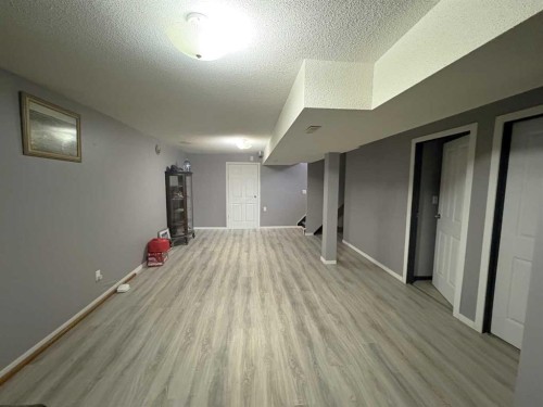 5602 47 Avenue West, Forestburg, AB - Indoor Photo Showing Other Room