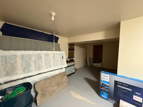 5602 47 Avenue West, Forestburg, AB - Indoor